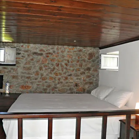 ζoe בית הארחה Keramotón